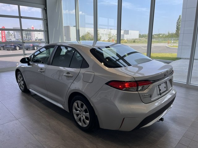 2022 Toyota Corolla LE in Rivière-du-Loup, Quebec - 4 - w1024h768px