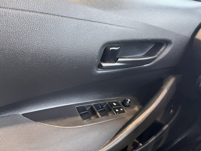 2022 Toyota Corolla LE in Rivière-du-Loup, Quebec - 11 - w1024h768px