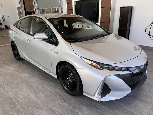 Toyota Prius Prime UPGRADE 2020 à Rivière-du-Loup, Québec - 2 - w1024h768px