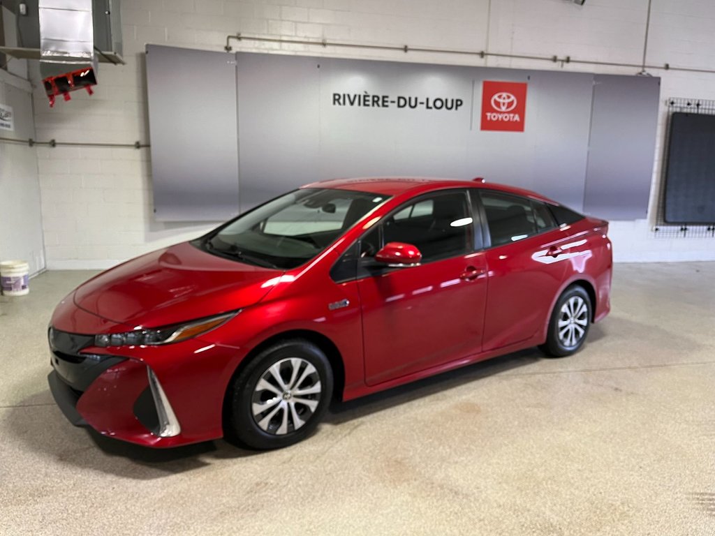 2022 Toyota PRIUS PRIME in Rivière-du-Loup, Quebec - 2 - w1024h768px