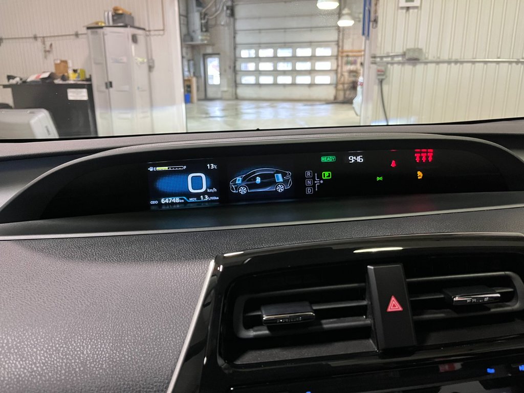 2022 Toyota PRIUS PRIME in Rivière-du-Loup, Quebec - 7 - w1024h768px