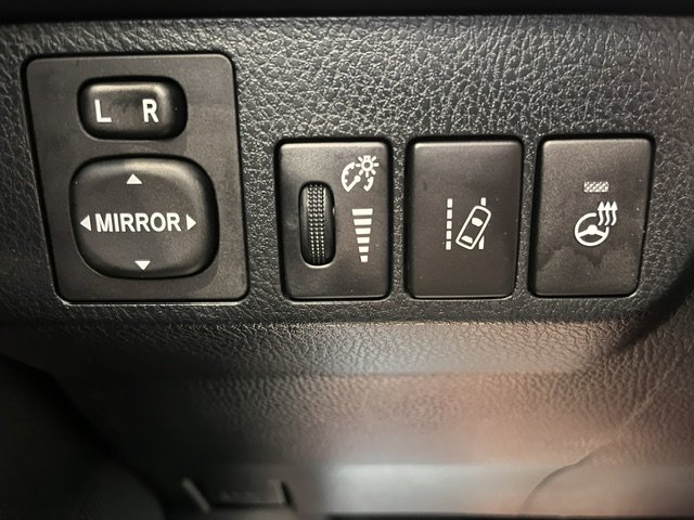 2018 Toyota RAV4 Hybrid LE+ in Rivière-du-Loup, Quebec - 10 - w1024h768px