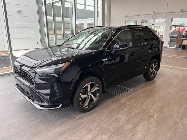 Toyota RAV4 Plug-in Hybrid SE AWD 2023 à Rivière-du-Loup, Québec - 1 - w1024h768px