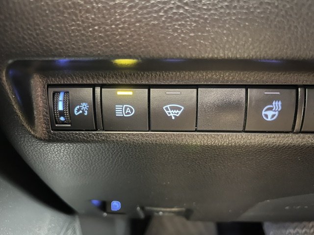 2021 Toyota RAV4 Prime XSE AWD in Rivière-du-Loup, Quebec - 10 - w1024h768px
