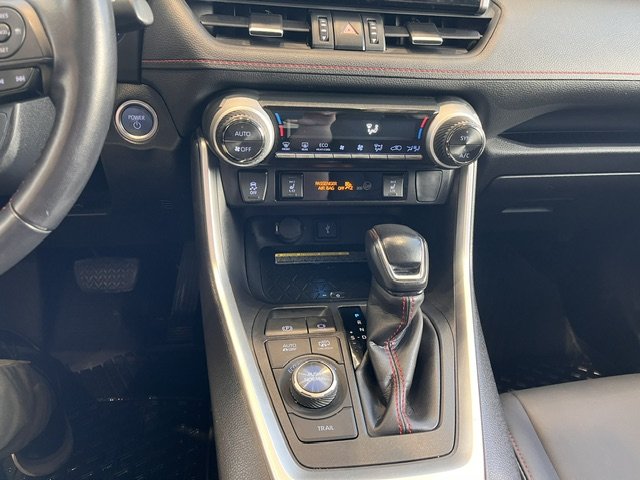 2021 Toyota RAV4 Prime XSE AWD in Rivière-du-Loup, Quebec - 13 - w1024h768px