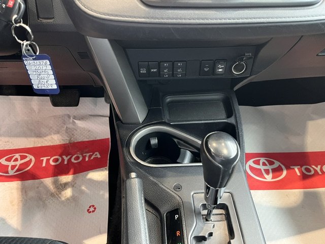 2017 Toyota RAV4 LE AWD in Rivière-du-Loup, Quebec - 13 - w1024h768px