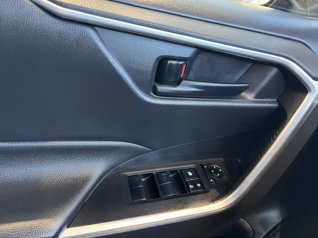 Toyota RAV4 LE AWD 2019 à Rivière-du-Loup, Québec - 11 - w1024h768px