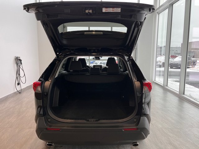 2022 Toyota RAV4 Hybrid XLE in Rivière-du-Loup, Quebec - 7 - w1024h768px