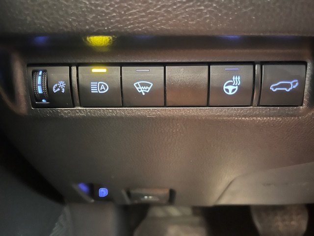 2022 Toyota RAV4 Hybrid XLE in Rivière-du-Loup, Quebec - 12 - w1024h768px