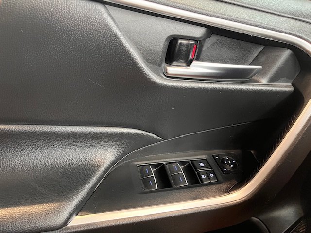 2022 Toyota RAV4 Hybrid XLE in Rivière-du-Loup, Quebec - 11 - w1024h768px