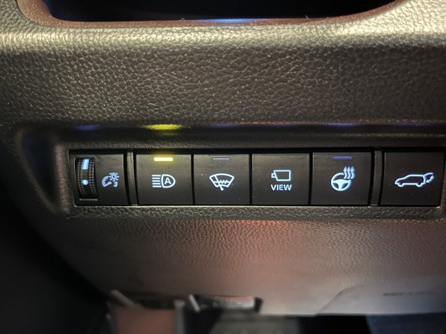 Toyota RAV4 Limited 2022 à Rivière-du-Loup, Québec - 11 - w1024h768px