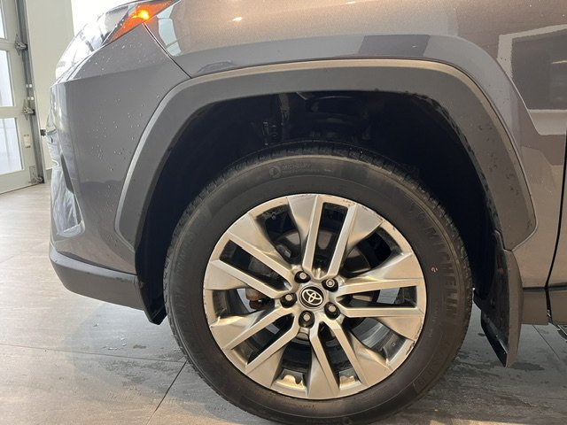 Toyota RAV4 Limited 2022 à Rivière-du-Loup, Québec - 19 - w1024h768px