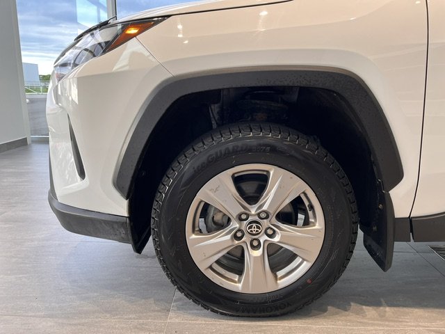 2023 Toyota RAV4 Hybrid XLE in Rivière-du-Loup, Quebec - 16 - w1024h768px