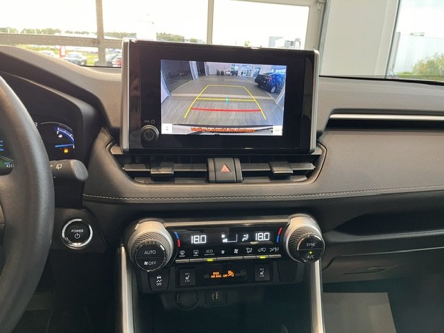 2023 Toyota RAV4 Hybrid XLE in Rivière-du-Loup, Quebec - 13 - w1024h768px