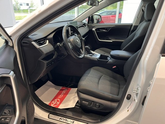 2023 Toyota RAV4 Hybrid XLE in Rivière-du-Loup, Quebec - 5 - w1024h768px