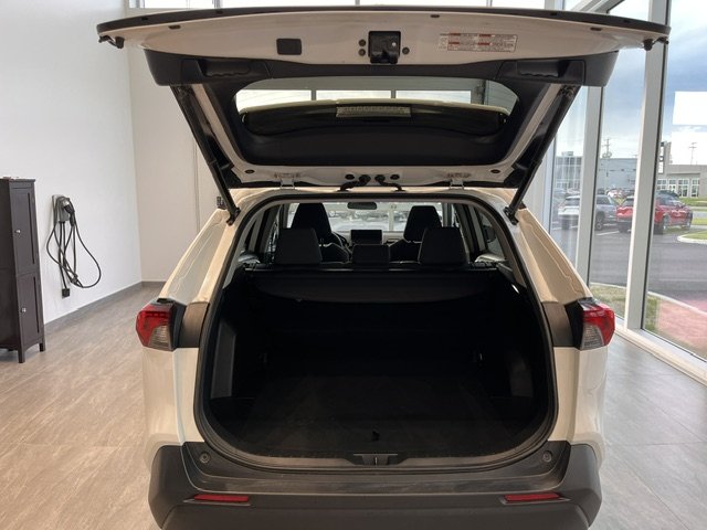 2023 Toyota RAV4 Hybrid XLE in Rivière-du-Loup, Quebec - 7 - w1024h768px