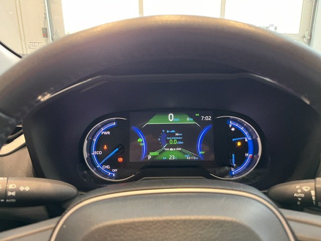 2023 Toyota RAV4 Hybrid XLE in Rivière-du-Loup, Quebec - 8 - w1024h768px