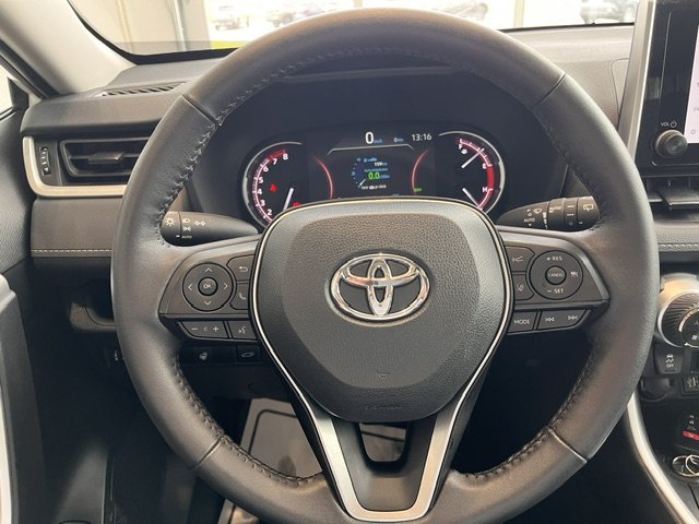 2024 Toyota RAV4 XLE in Rivière-du-Loup, Quebec - 9 - w1024h768px