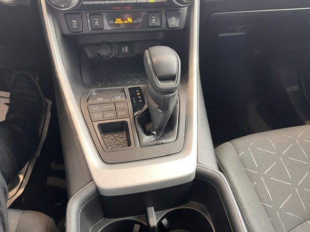 2024 Toyota RAV4 XLE in Rivière-du-Loup, Quebec - 13 - w1024h768px