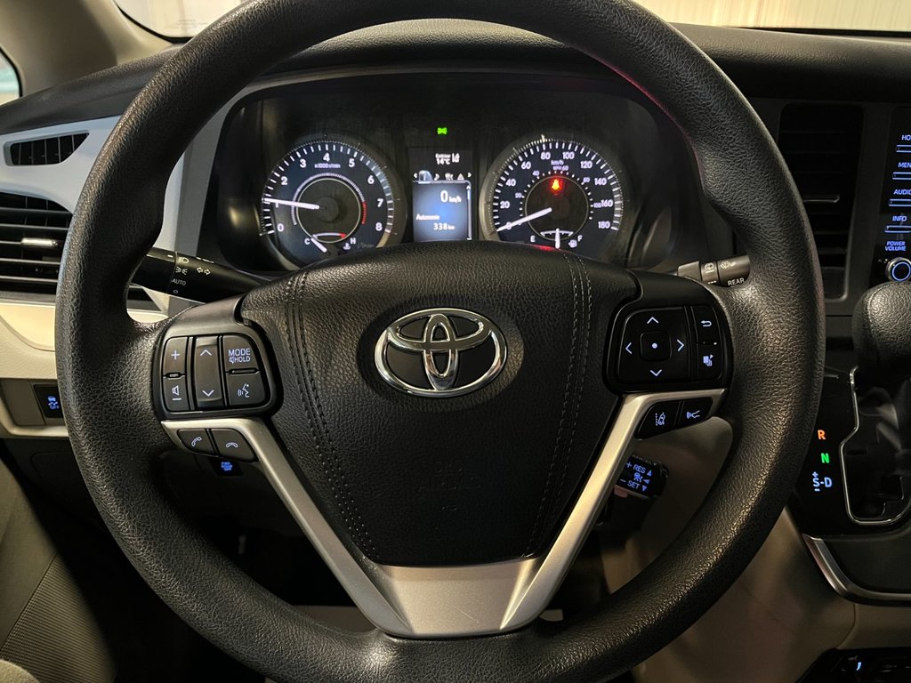 Toyota Sienna LE  7-PASS 2018 à Rivière-du-Loup, Québec - 10 - w1024h768px