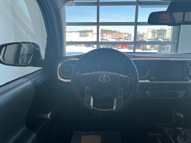 Toyota Tacoma SR5 2023 à Rivière-du-Loup, Québec - 9 - w1024h768px