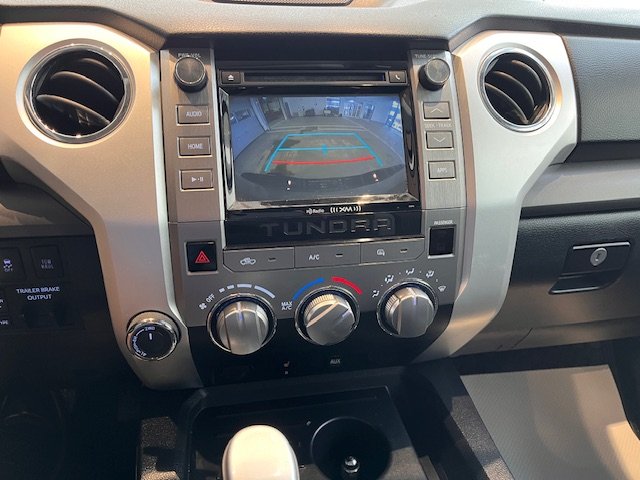 Toyota Tundra SR5 Plus 2017 à Rivière-du-Loup, Québec - 10 - w1024h768px