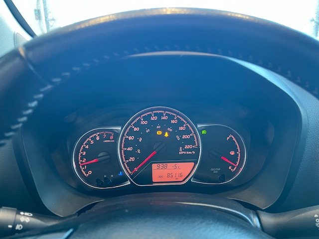 2018 Toyota Yaris Hatchback SE in Rivière-du-Loup, Quebec - 6 - w1024h768px