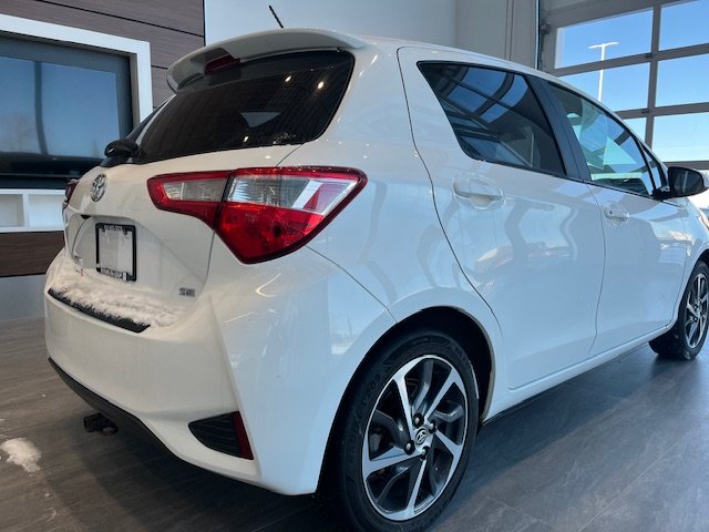 2018 Toyota Yaris Hatchback SE in Rivière-du-Loup, Quebec - 3 - w1024h768px