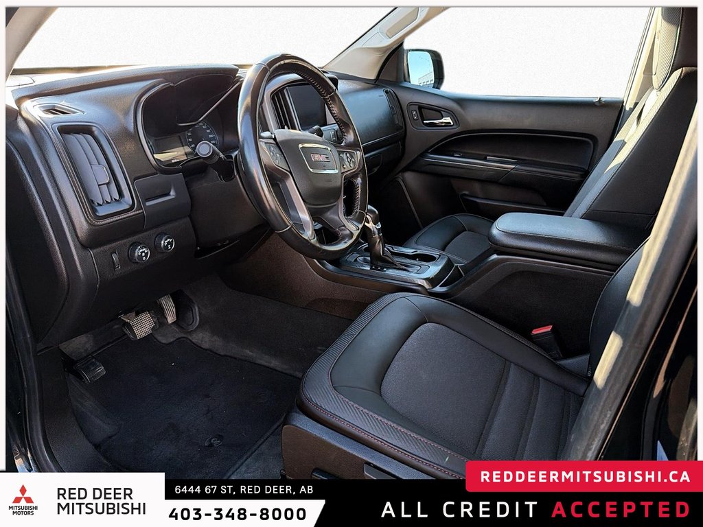 2022 GMC Canyon AT4 w/Leather-7