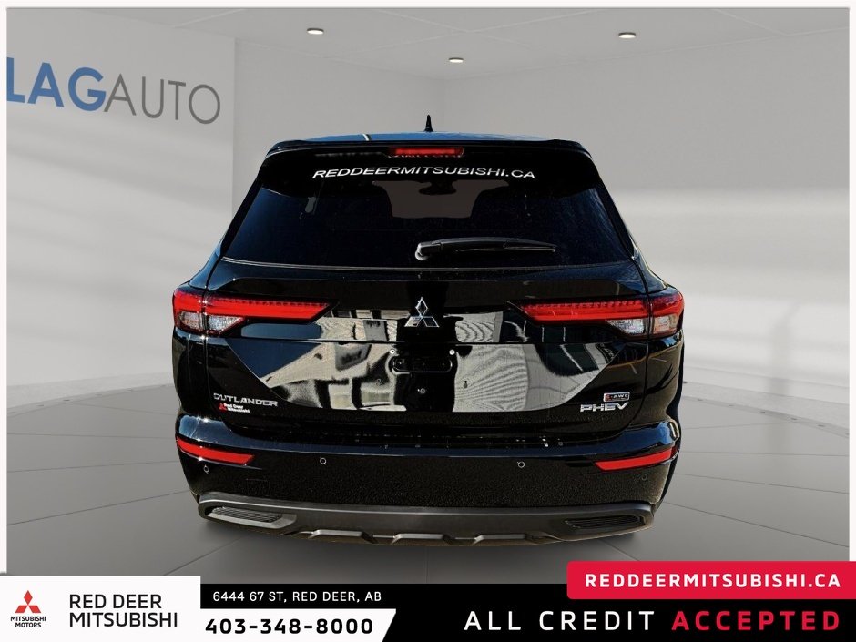 2025 Mitsubishi Outlander Plug-in Hybrid ES S-AWC-3