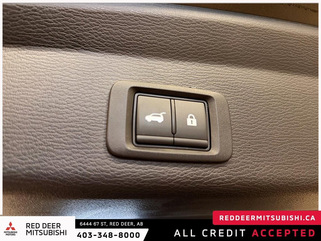 2025 Mitsubishi Outlander Plug-in Hybrid SE S-AWC-6