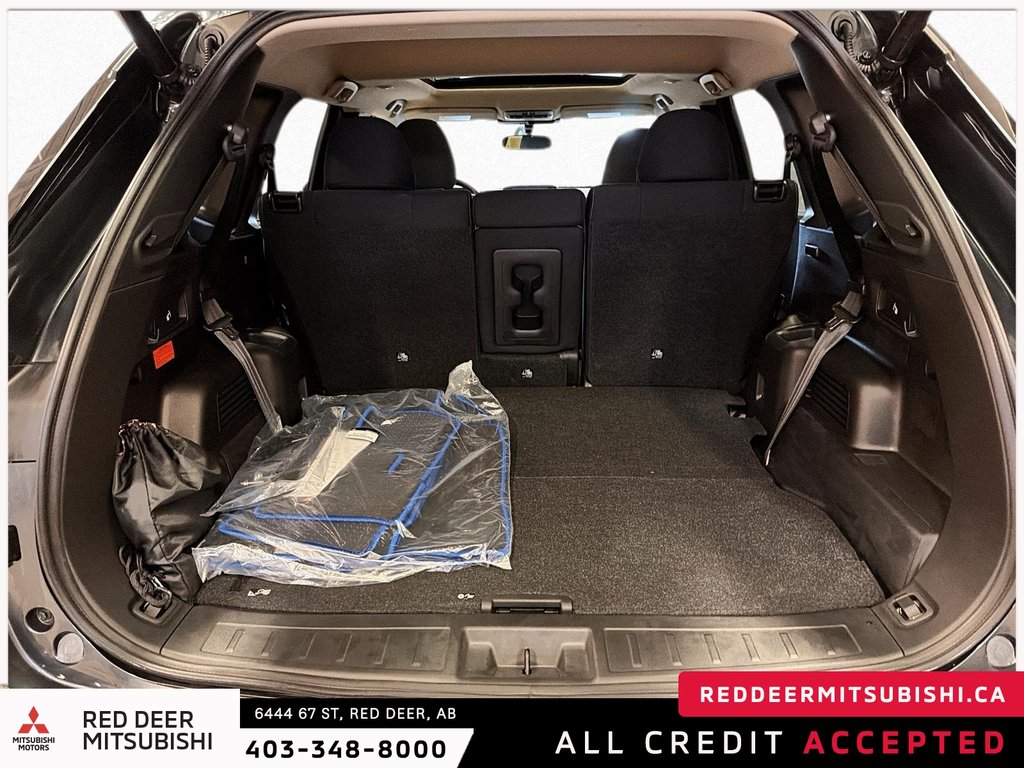 2025 Mitsubishi Outlander Plug-in Hybrid SE S-AWC-5