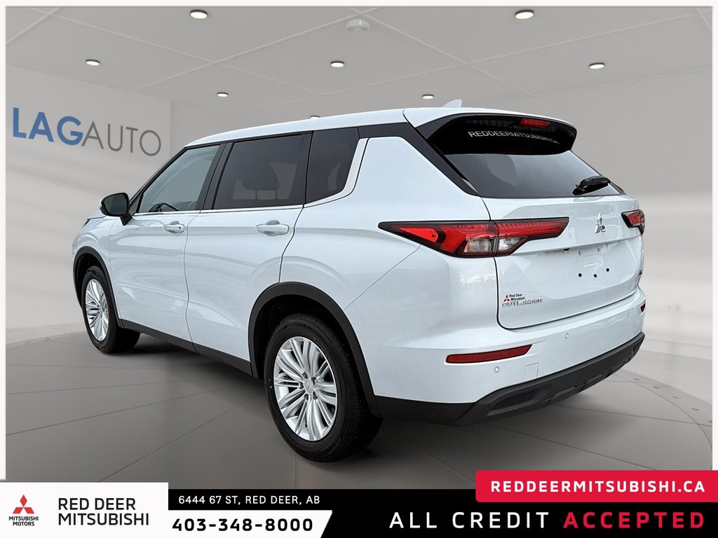 2024 Mitsubishi Outlander ES-3