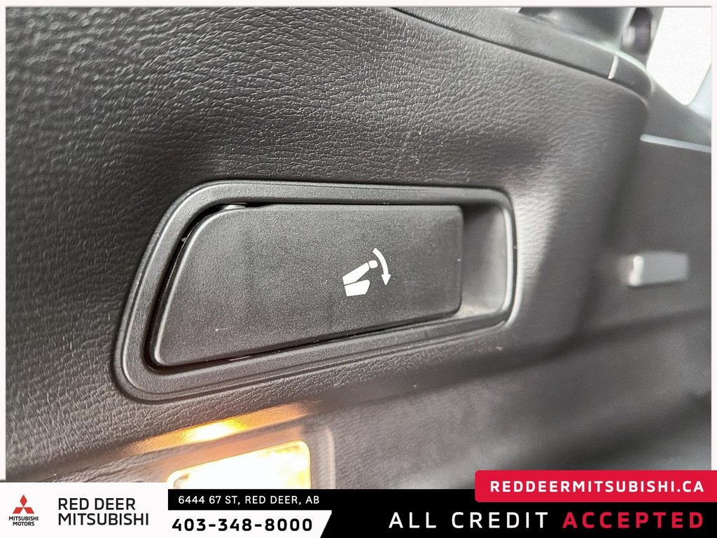 2024 Mitsubishi Outlander ES-6