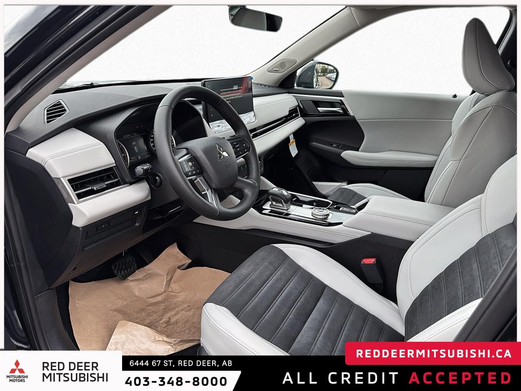 2025 Mitsubishi Outlander LE S-AWC-6