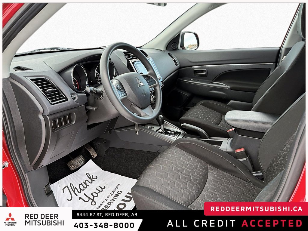 2025 Mitsubishi RVR ES-7