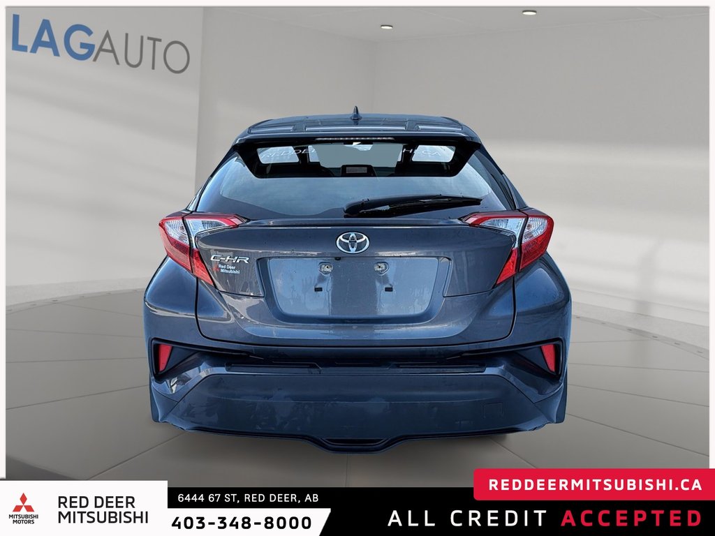 2022 Toyota C-HR XLE Premium-2