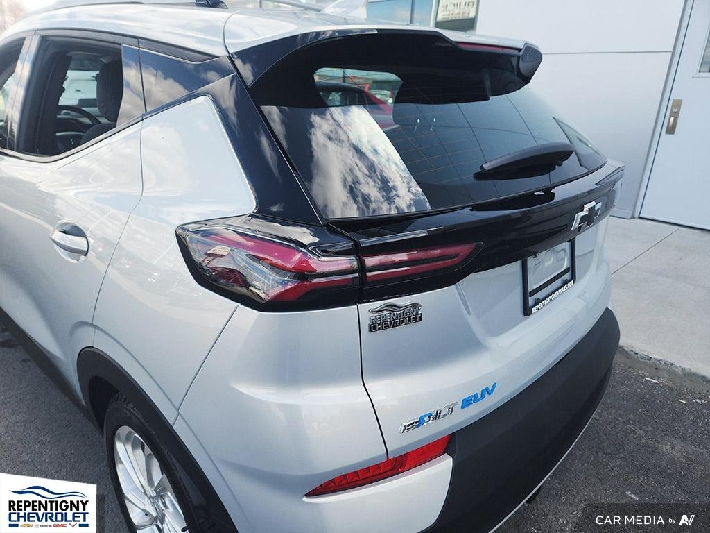 2023 Chevrolet BOLT EUV LT in Charlemagne, Quebec - 9 - w1024h768px