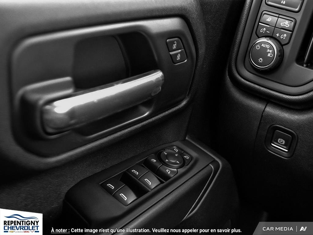 2025 Chevrolet SILVERADO 2500 HD CUSTOM in Charlemagne, Quebec - 13 - w1024h768px