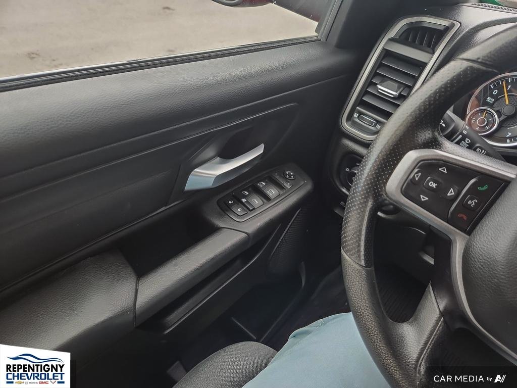2022 Ram 1500 Tradesman in Charlemagne, Quebec - 15 - w1024h768px