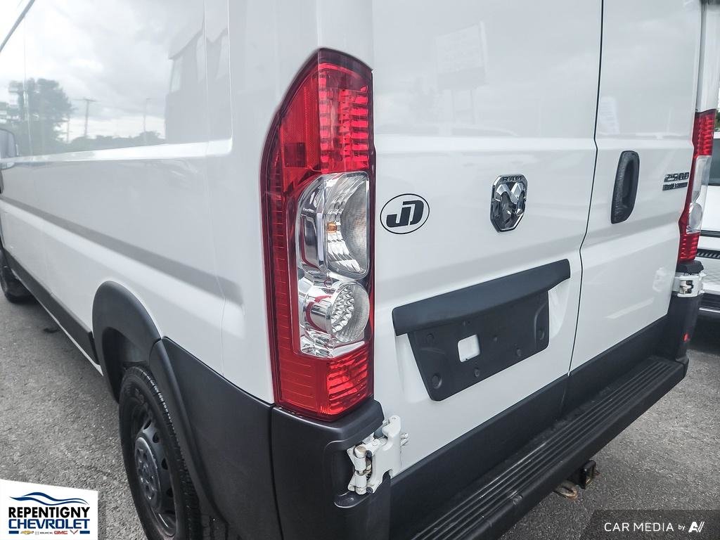 Ram ProMaster Cargo Van TOIT SURÉLEVÉ 2023 à Charlemagne, Québec - 9 - w1024h768px