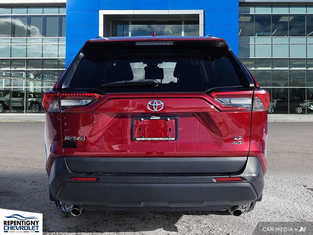 2020 Toyota RAV4 LE in Charlemagne, Quebec - 5 - w1024h768px