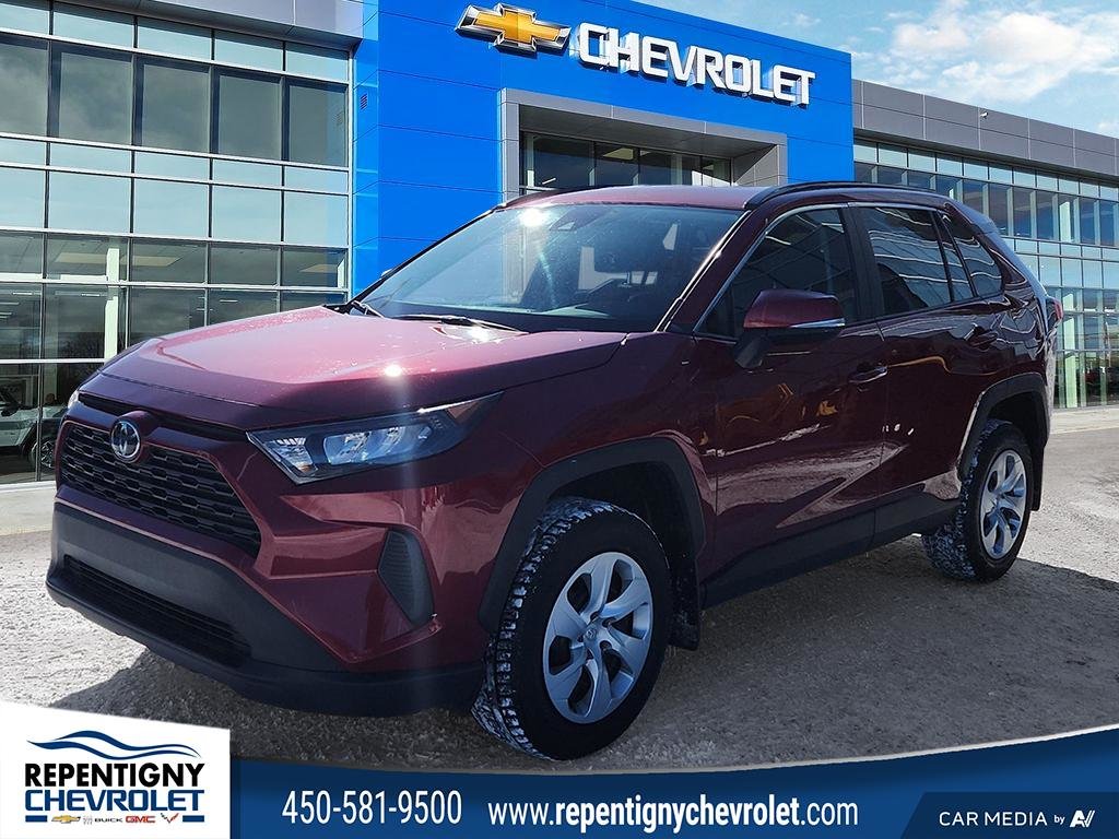 2020 Toyota RAV4 LE in Charlemagne, Quebec - 1 - w1024h768px