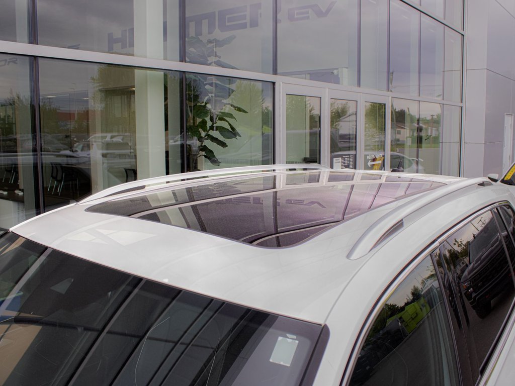 2022 Volkswagen Tiguan Highline R-Line in Saint-Jérôme, Quebec - 9 - w1024h768px