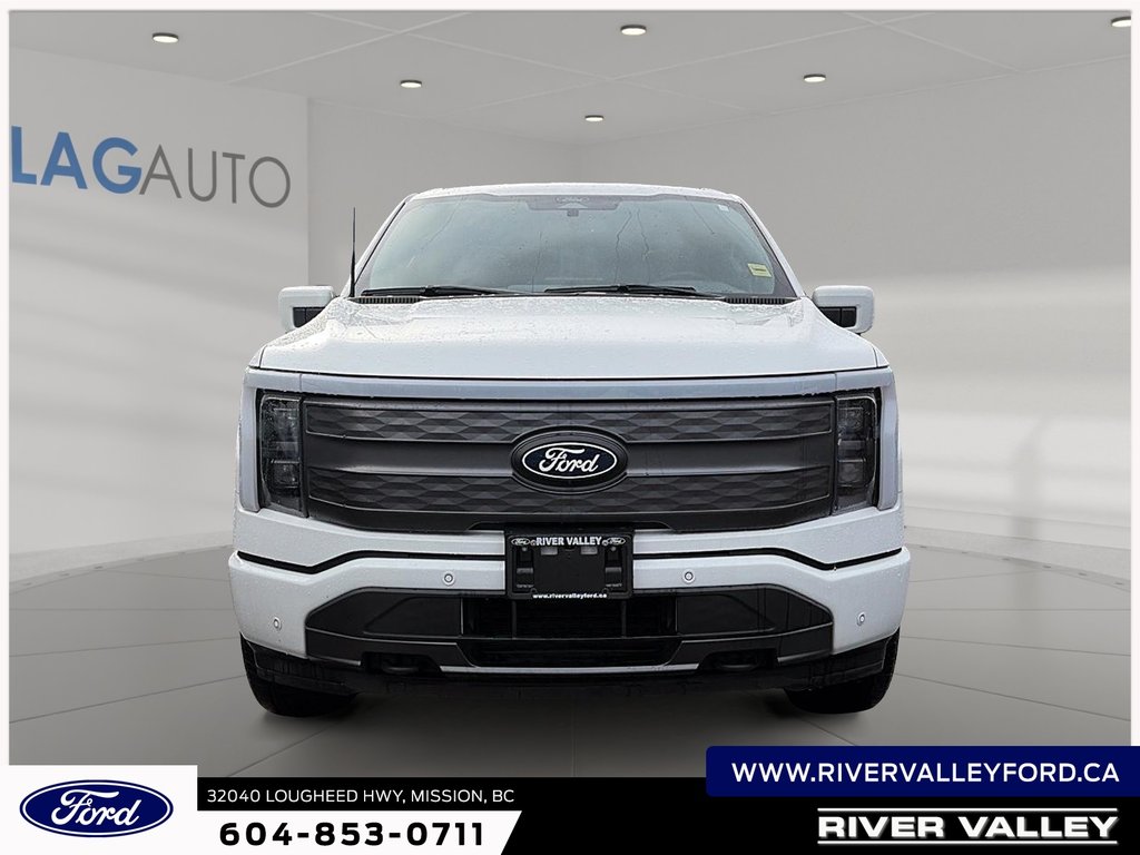 2025 Ford F-150 Lightning Lariat-1