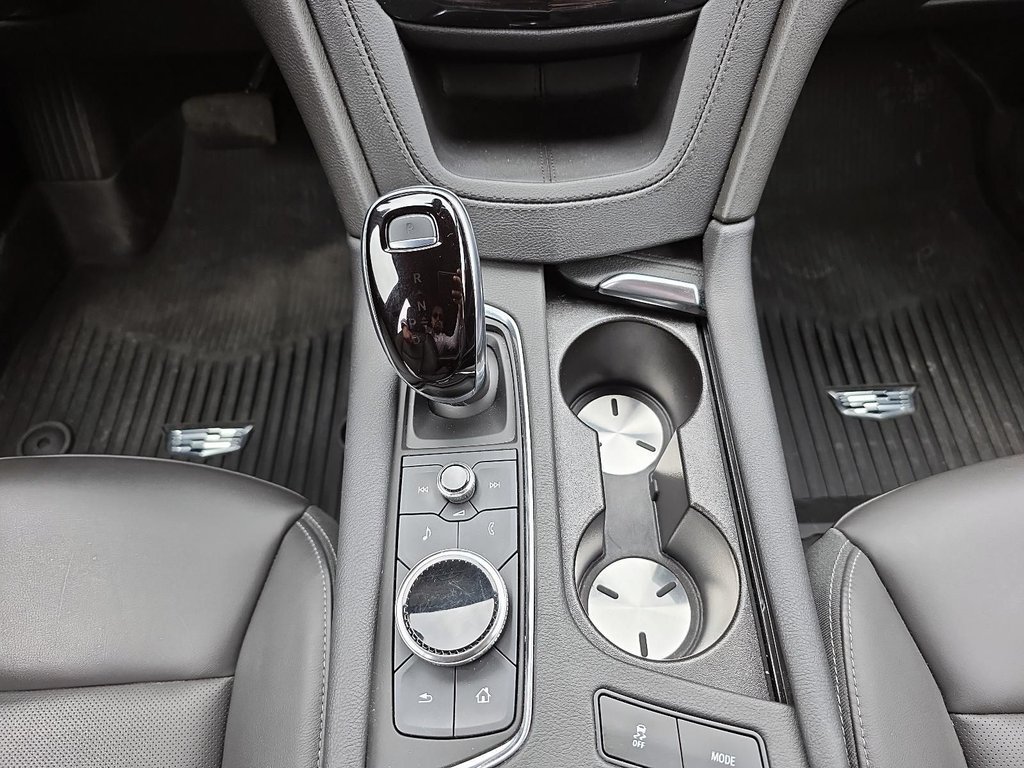 2022 Cadillac XT6 PREMIUM LUXURY in Rivière-du-Loup, Quebec - 15 - w1024h768px