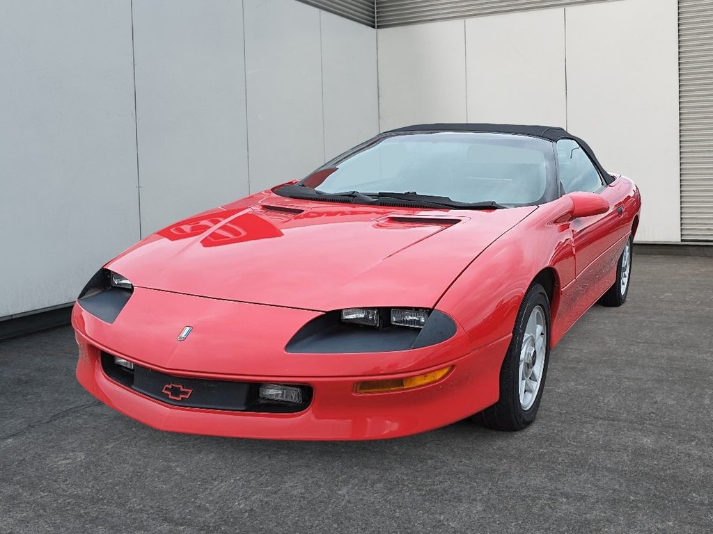 1995 Chevrolet Camaro in Rivière-du-Loup, Quebec - 4 - w1024h768px