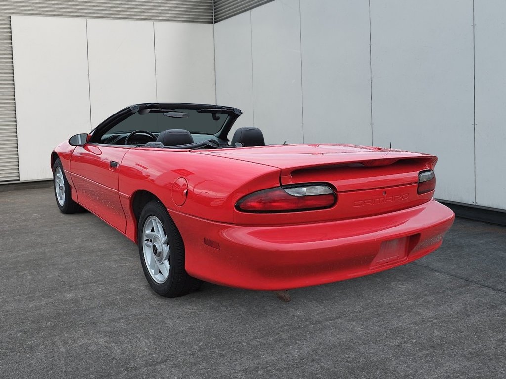 1995 Chevrolet Camaro in Rivière-du-Loup, Quebec - 3 - w1024h768px