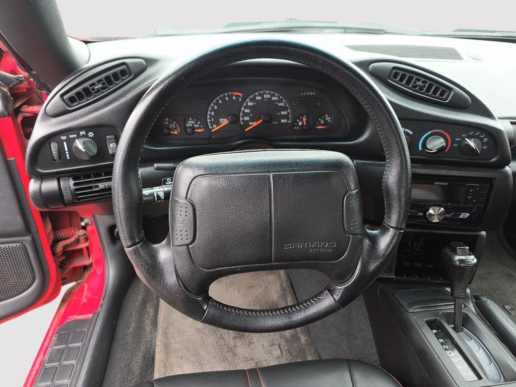 1995 Chevrolet Camaro in Rivière-du-Loup, Quebec - 13 - w1024h768px