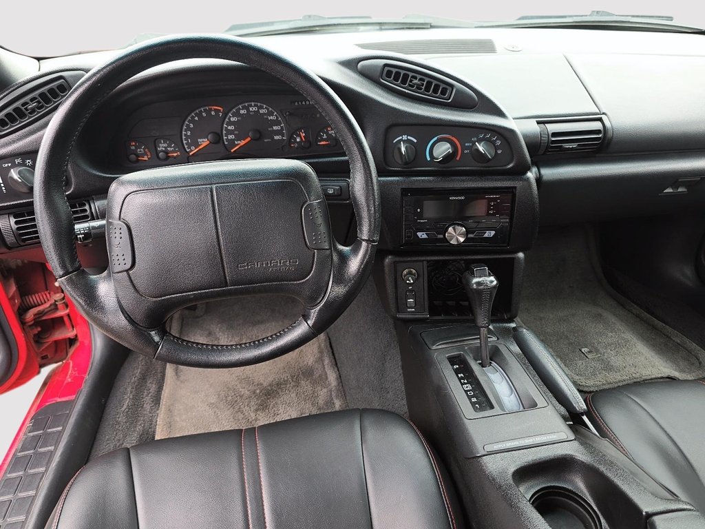 1995 Chevrolet Camaro in Rivière-du-Loup, Quebec - 11 - w1024h768px